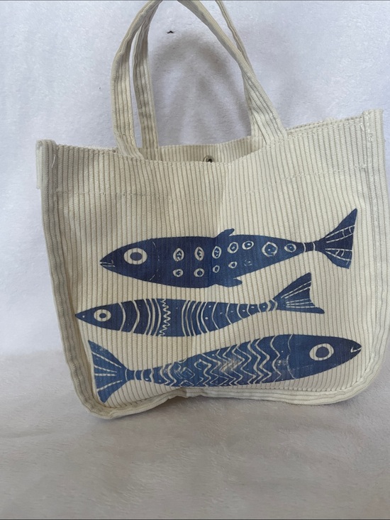 Source Unknown Handbags - Small Cream Tote with Blue Fish Print